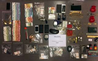 Vier Drogendealer festgenommen - fast 200 Gramm Heroin beschlagnahmt