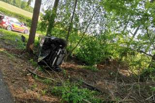 CR314: Autofahrerin verliert die Kontrolle und verunfallt