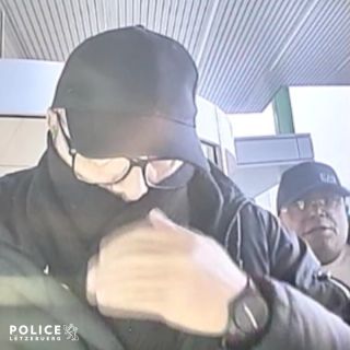 Zeugenaufruf zwecks Identifikation zweier Personen im Rahmen von Diebstählen